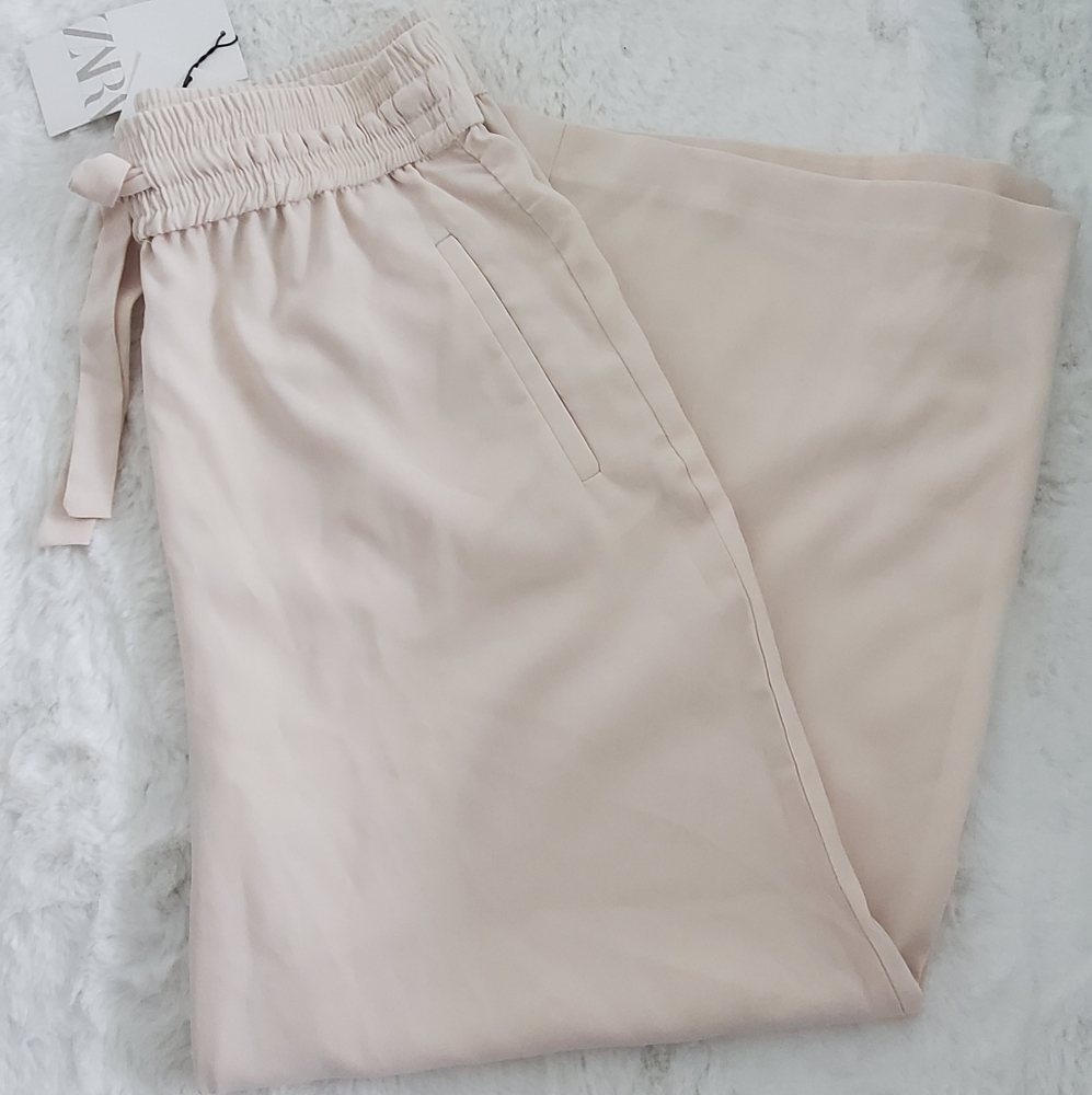 Zara Cream wide leg pants BNWT (M)